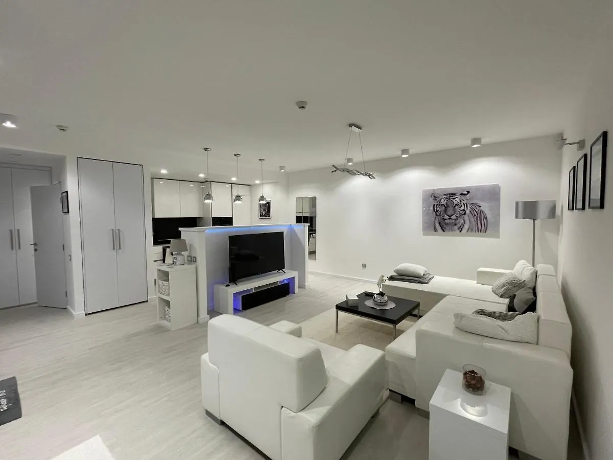 Lovely New Apartment By The Parliament Budapesta