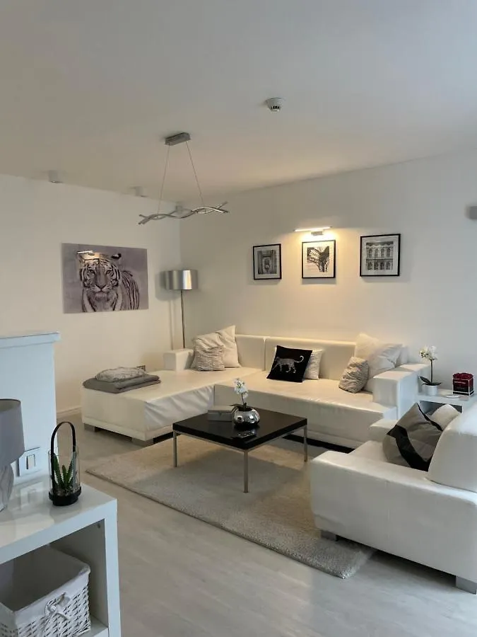 Lovely New Apartment By The Parliament Budapesta Ungaria